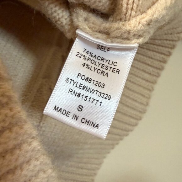 Le Lis Tan Cable Knit Cropped Dolman Sleeve Sweater Size S - Picture 4 of 5